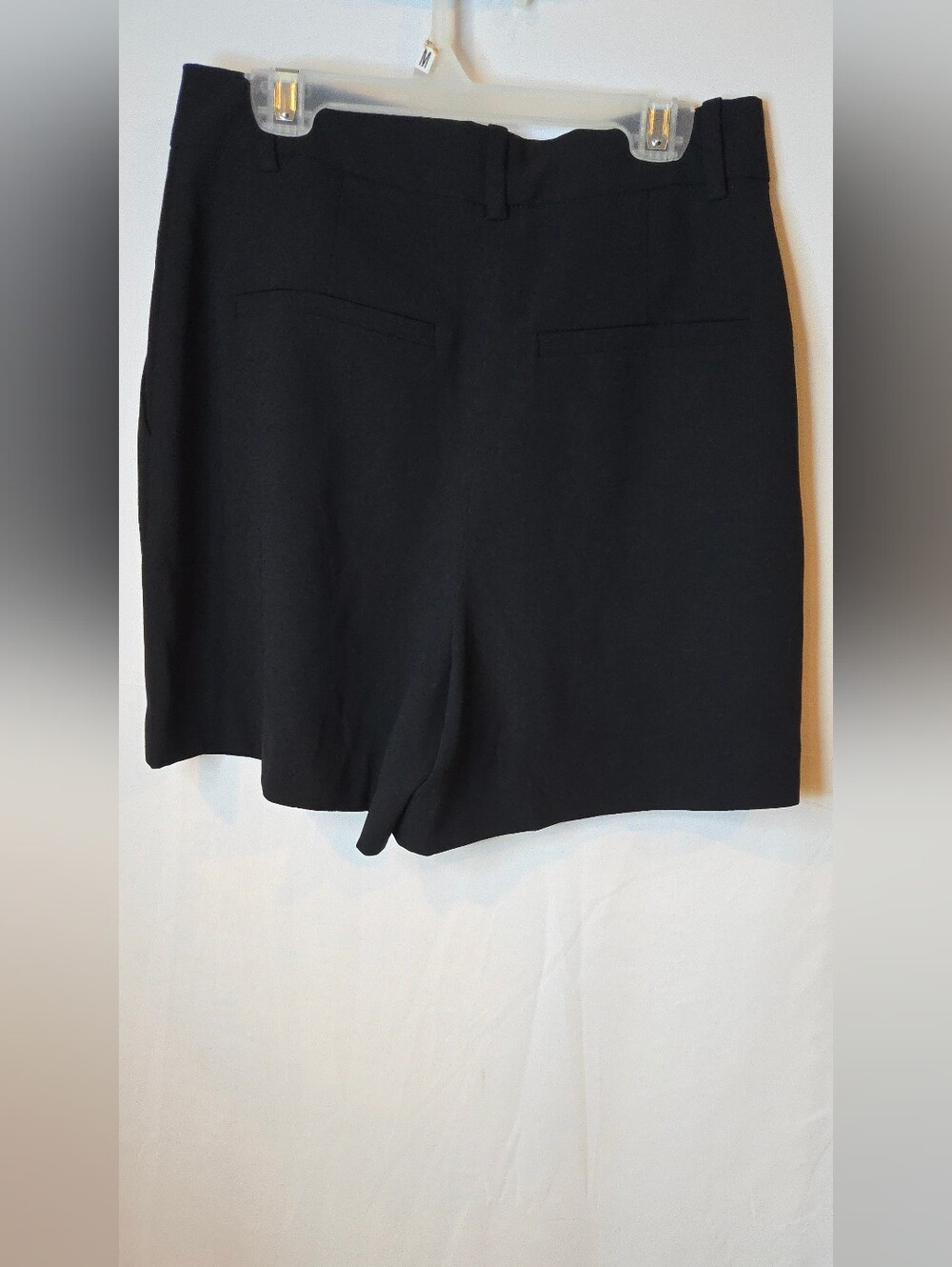 Aritzia Babaton Eversential Tailored Pleated Black High-Waist Women’s 6 Shorts - Picture 6 of 6